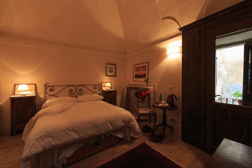 Casa Rosati Hotel Fontecchio Luaran gambar
