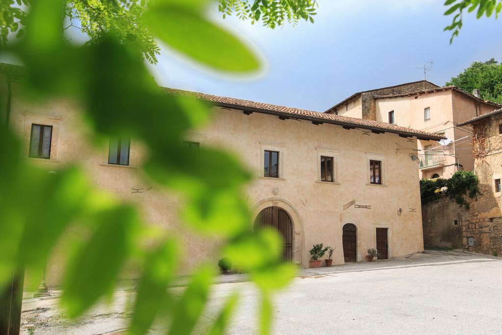 Casa Rosati Hotel Fontecchio Luaran gambar