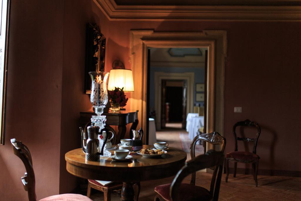 Casa Rosati Hotel Fontecchio Luaran gambar