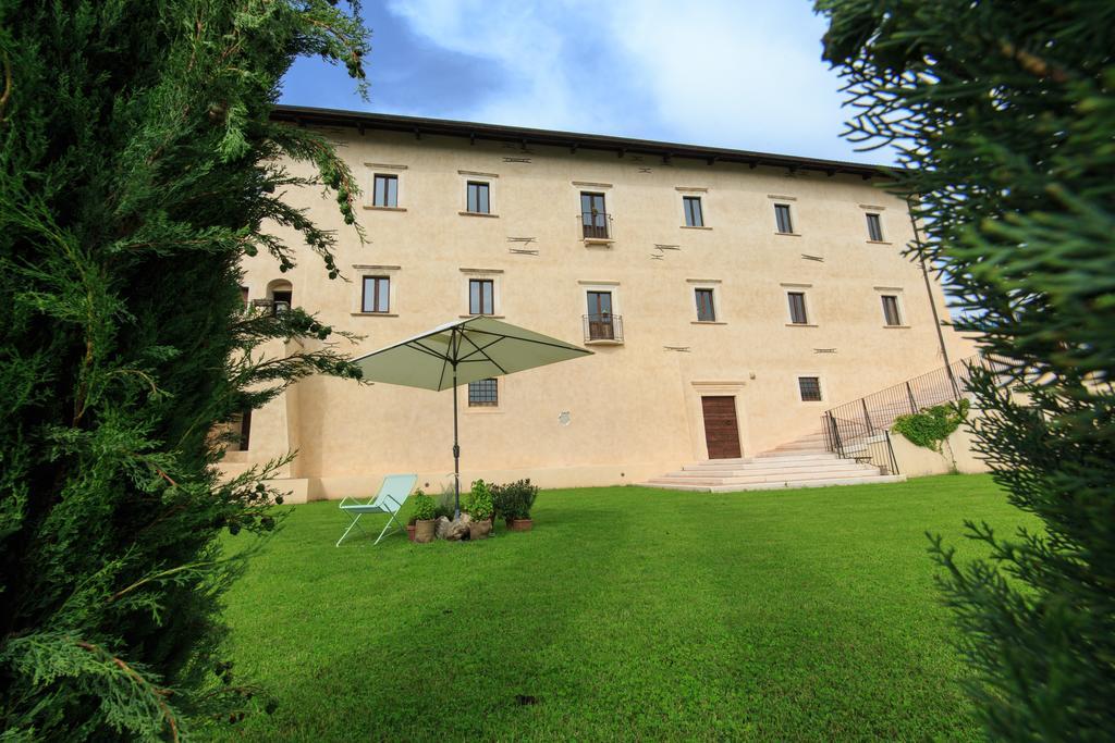 Casa Rosati Hotel Fontecchio Luaran gambar