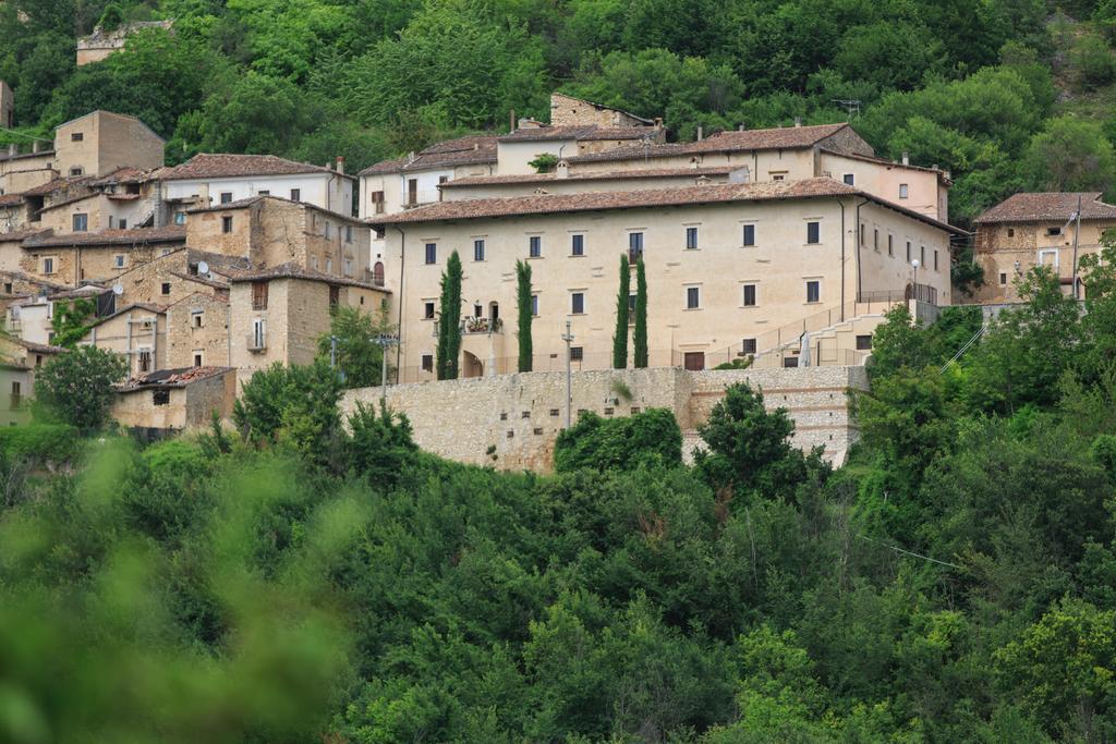 Casa Rosati Hotel Fontecchio Luaran gambar
