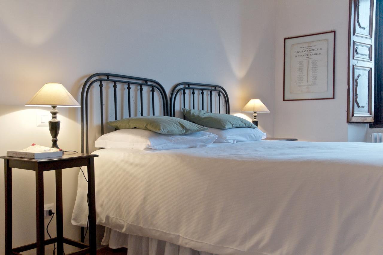 Casa Rosati Hotel Fontecchio Luaran gambar