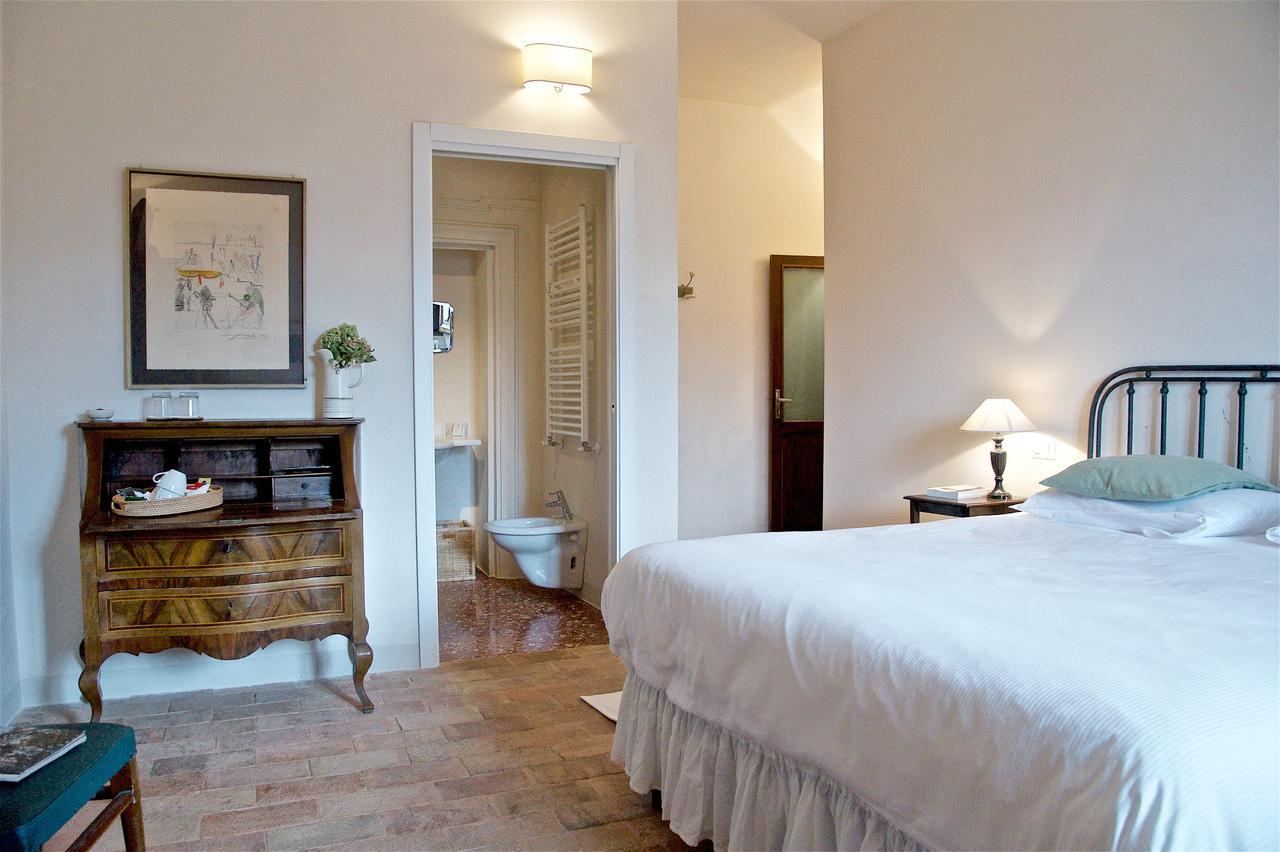 Casa Rosati Hotel Fontecchio Luaran gambar