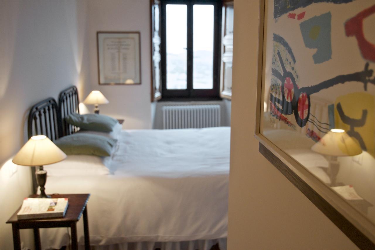 Casa Rosati Hotel Fontecchio Luaran gambar